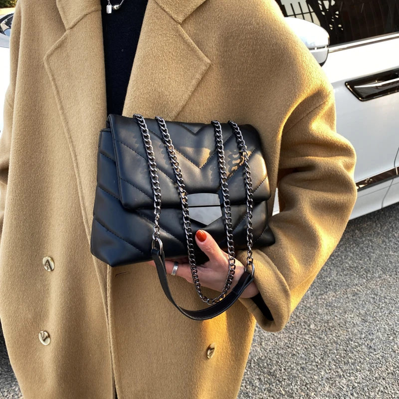 Famous Luxury Women Brand Handbags 2021 Female Shoulder Crossbody Chain Cute Leather Black Stylish Petty Square Mobile Phone Bag
Famous Luxury Women Brand Handbags 2021 Female Shoulder Crossbody Chain Cute Leather Black Stylish Petty Square Mobile Phone Bag