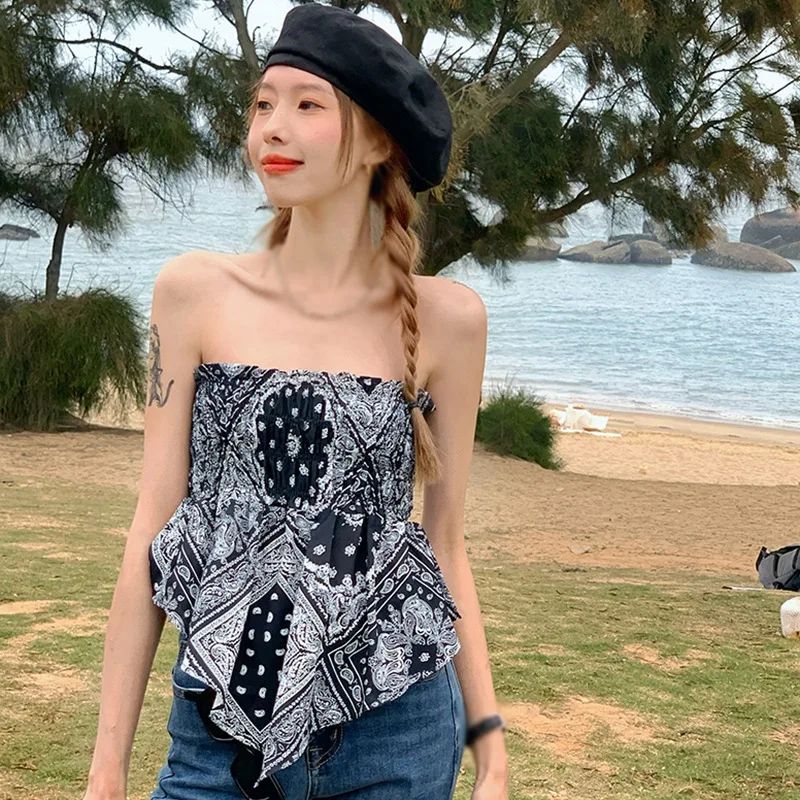 Women Strapless Irregular Tank Top Summer Printed Wrapped Chest Tops Korean Lady Sleeveless Beach Tops
Women Strapless Irregular Tank Top Summer Printed Wrapped Chest Tops Korean Lady Sleeveless Beach Tops