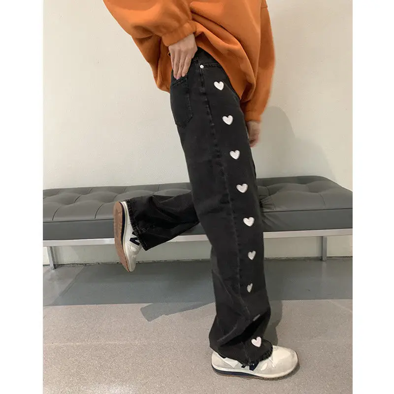 Women's Jeans 2021 Spring and Autumn New Korean Love Embroidery Casual Straight Trousers High Waist Slim Jeans Women Loose B018
Women's Jeans 2021 Spring and Autumn New Korean Love Embroidery Casual Straight Trousers High Waist Slim Jeans Women Loose B018