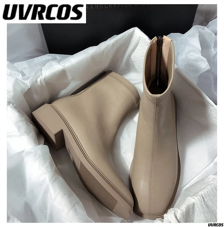 2022 autumn/winter new truly soft leather flat bottom elastic boots simple casual Martin boots square toe platform ankle boots
2022 autumn/winter new truly soft leather flat bottom elastic boots simple casual Martin boots square toe platform ankle boots