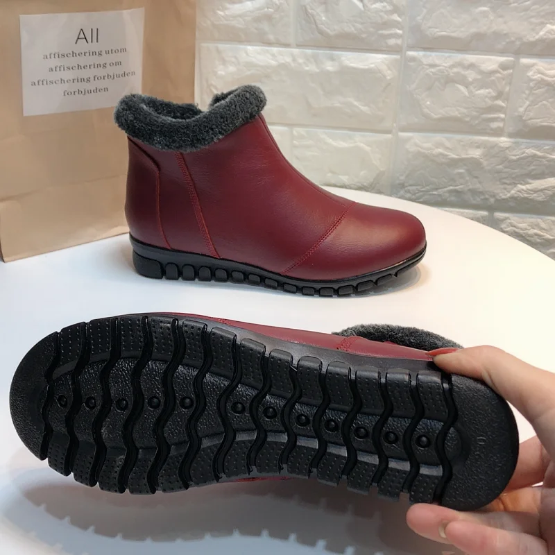 Women Old Mother Female Ladies flat Shoes woman snow Boots Plush Fur Winter Warm Cow Genuine Leather ankle boots size 34-41
Women Old Mother Female Ladies flat Shoes woman snow Boots Plush Fur Winter Warm Cow Genuine Leather ankle boots size 34-41