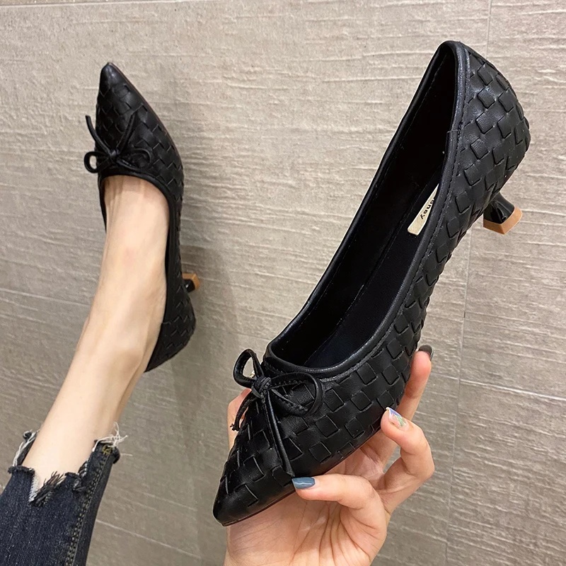 Shoes For Women Slippers Sandalias Zapatos De Mujer summer spring Casuales Sandały Fashion White black Classic Comtable Stiletto
Shoes For Women Slippers Sandalias Zapatos De Mujer summer spring Casuales Sandały Fashion White black Classic Comtable Stiletto