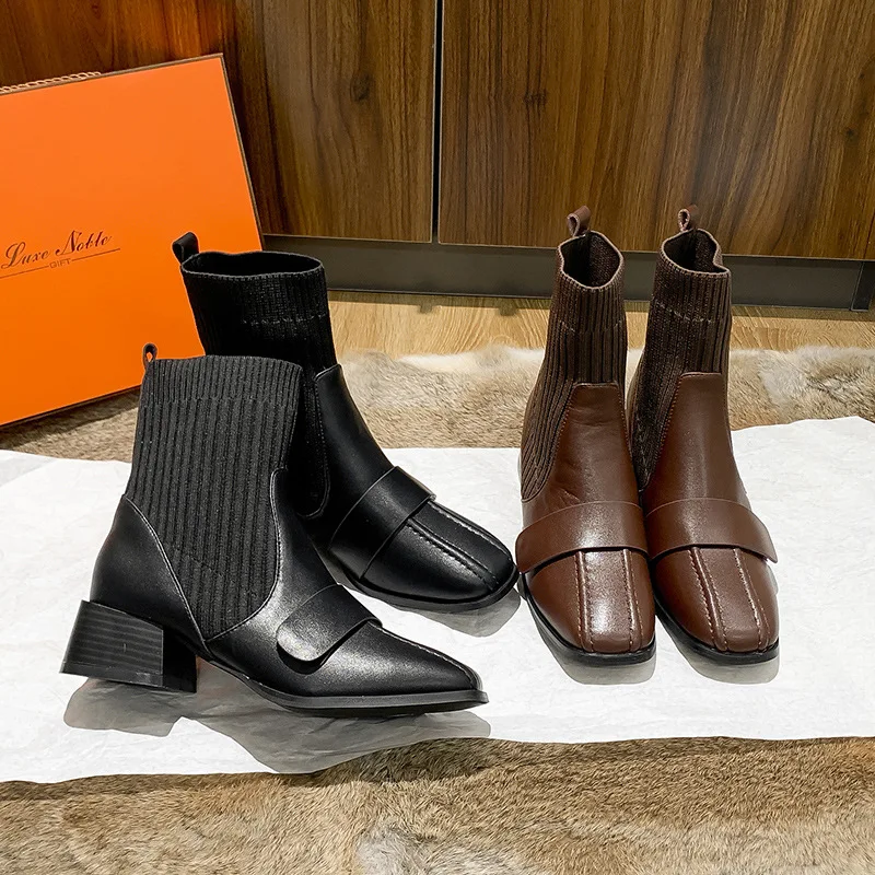 Ботинки женские резиновые до середины икры, из натуральной кожи, на шнуровке
Ботинки женские резиновые до середины икры, из натуральной кожи, на шнуровке