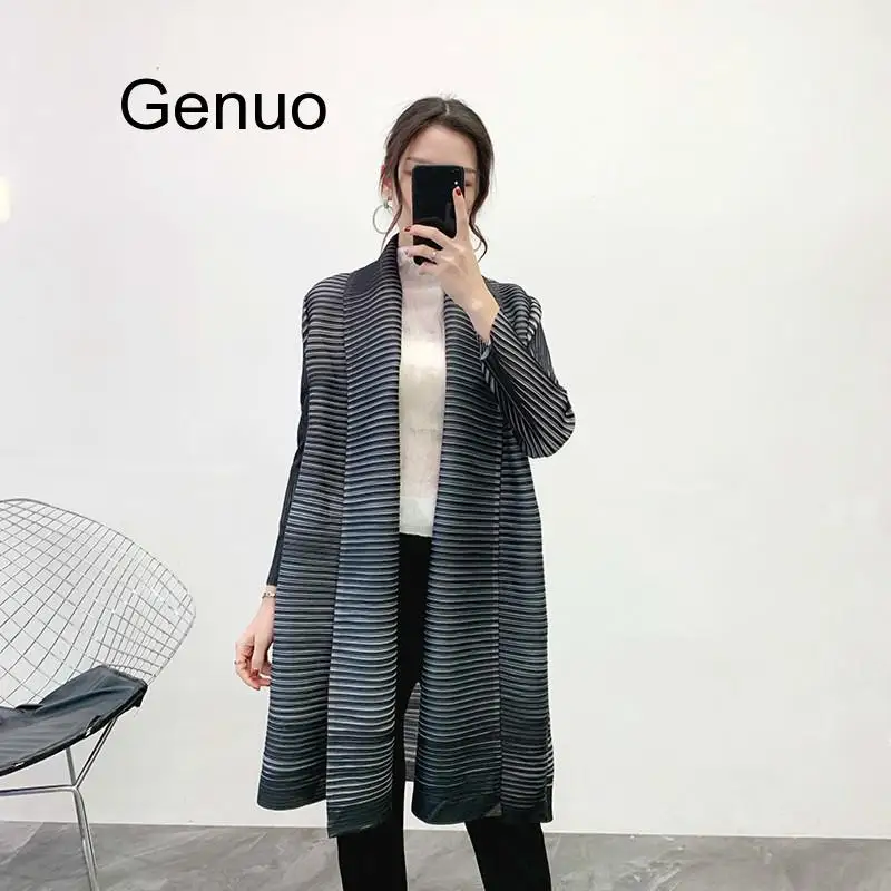 Winter Women Midi-length Windbreaker Solid Color Scarf Collar Spring Korean Loose Pleated Coat With Belt High Quality Cardigan 
Winter Women Midi-length Windbreaker Solid Color Scarf Collar Spring Korean Loose Pleated Coat With Belt High Quality Cardigan