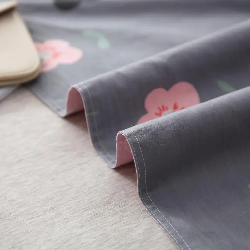 2019 New Leaves Flowers Printed Duvet Cover 100% Cotton gray Quilt Cover with Zipper Comforter Cover for Children&Adult Gifts
2019 New Leaves Flowers Printed Duvet Cover 100% Cotton gray Quilt Cover with Zipper Comforter Cover for Children&Adult Gifts