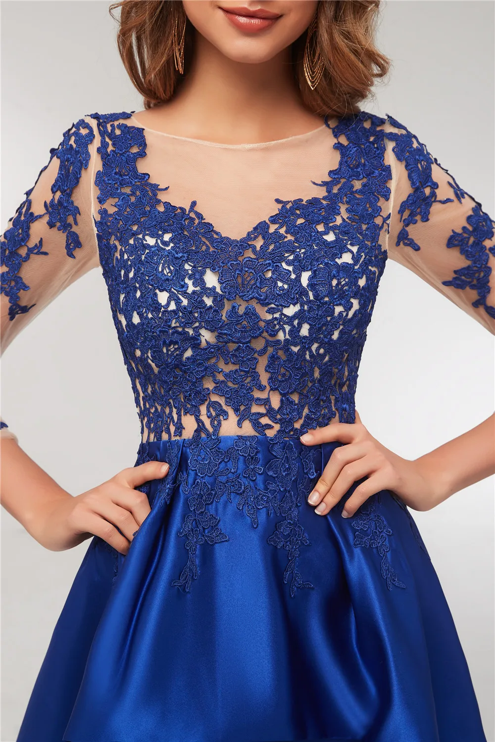 2020 Royal Blue Mermaid Prom Dress Lace Evening Dresses Sexy Open Back Sheer Sleeves Formal Gowns Vestido De Festa Longo
2020 Royal Blue Mermaid Prom Dress Lace Evening Dresses Sexy Open Back Sheer Sleeves Formal Gowns Vestido De Festa Longo