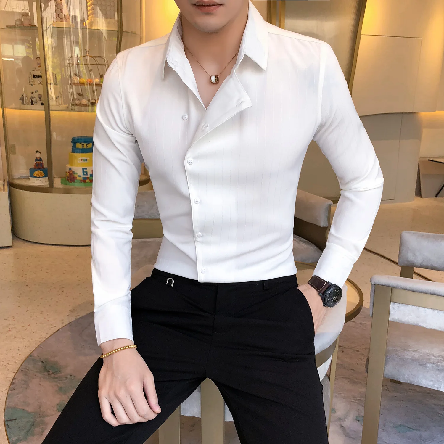 Autumn 2019 young men's British style shirt Korean business hairstylist slim men's long sleeve partial placket shirt
Autumn 2019 young men's British style shirt Korean business hairstylist slim men's long sleeve partial placket shirt