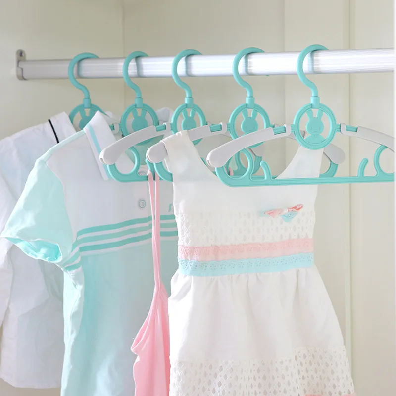 5pcs Expandable Kids Clothes Hanger Racks Portable Plastic Hangers Windproof Children Coats Hanger Baby Clothing Organizer
5pcs Expandable Kids Clothes Hanger Racks Portable Plastic Hangers Windproof Children Coats Hanger Baby Clothing Organizer