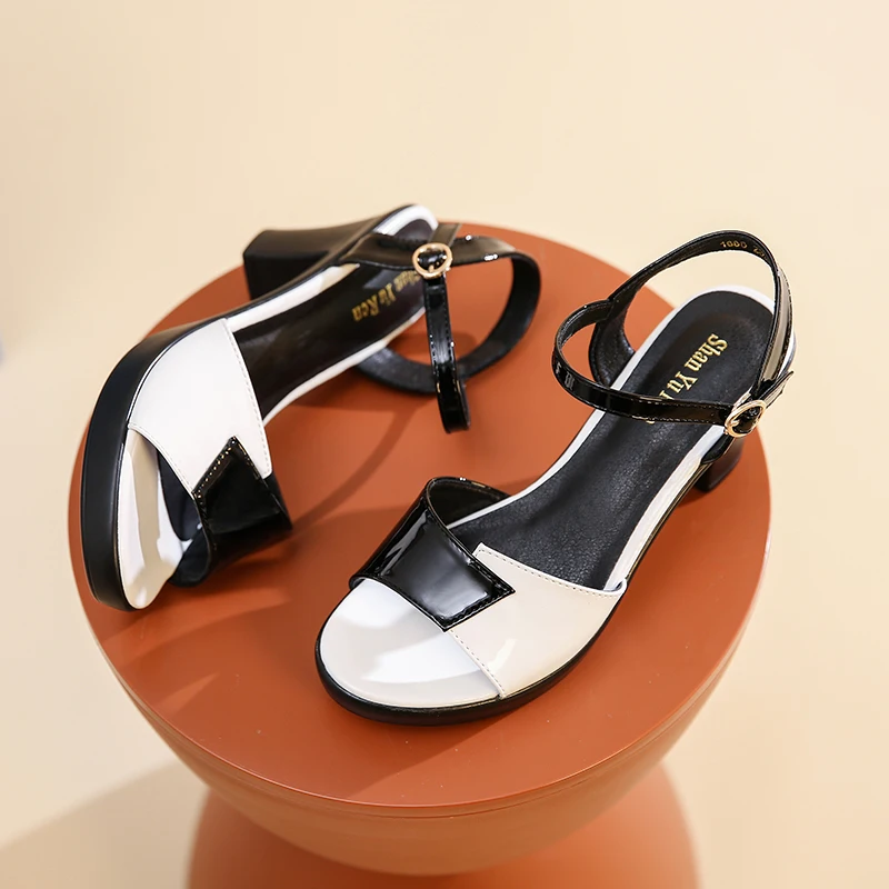 2021 Hot High-heeled Sandals for Women Cute Casual Buckle Sandals Women Pumps New Women Shoes Block Heels Women Sandals
2021 Hot High-heeled Sandals for Women Cute Casual Buckle Sandals Women Pumps New Women Shoes Block Heels Women Sandals
