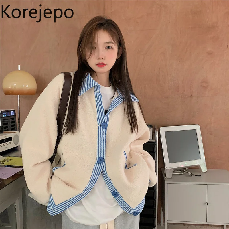 Korejepo Women White Knit Cardigan Striped Turn-down Collar Stitching Long-sleeved Sweater Jacket 2021 Autumn Winter Casual Tops
Korejepo Women White Knit Cardigan Striped Turn-down Collar Stitching Long-sleeved Sweater Jacket 2021 Autumn Winter Casual Tops