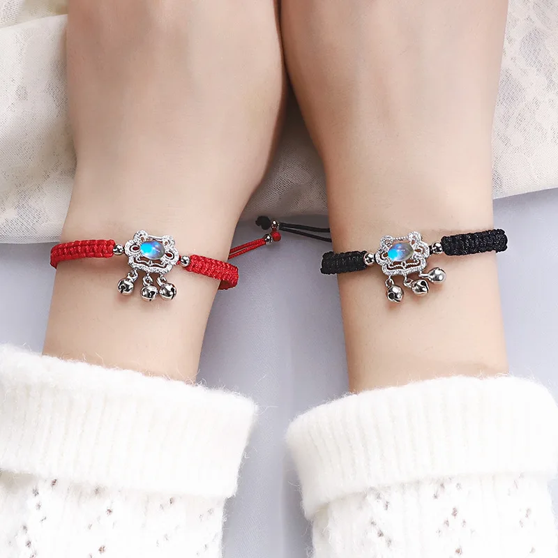 Unisex Lucky Moonstone Bell Bracelets Handmade Adjustable Red Black Rope Bracelet Jewelry Birthday Gift for Best Friends
Unisex Lucky Moonstone Bell Bracelets Handmade Adjustable Red Black Rope Bracelet Jewelry Birthday Gift for Best Friends