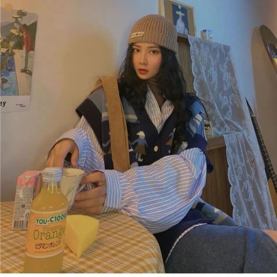 Вязаный жилет кардиган 2021 весна и осень Новый стиль колледжа универсальная куртка студенческий свободный свитер для женщин
Вязаный жилет кардиган 2021 весна и осень Новый стиль колледжа универсальная куртка студенческий свободный свитер для женщин