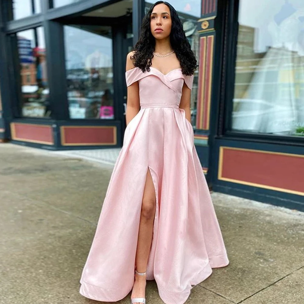 Off Shoulder Evening Dresses Long 2021 Simple Sweetheart Pockets Elegant Celebrity Dress Split Sation robe de soirée de mariage
Off Shoulder Evening Dresses Long 2021 Simple Sweetheart Pockets Elegant Celebrity Dress Split Sation robe de soirée de mariage