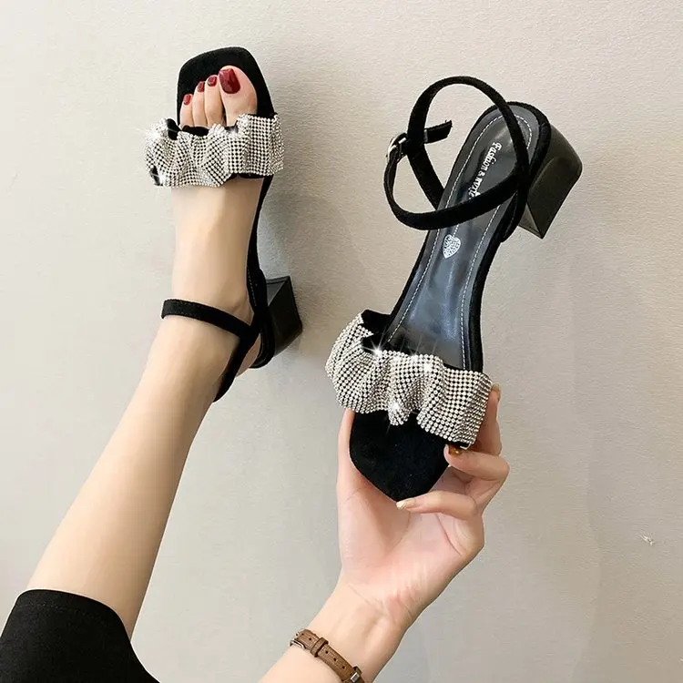 Sandals Women 2021 ZAR Luxury Brand Fashion High Heel Big Size Square Toe Rhinestone Femme Shoes Black Sandalias de las mujeres
Sandals Women 2021 ZAR Luxury Brand Fashion High Heel Big Size Square Toe Rhinestone Femme Shoes Black Sandalias de las mujeres