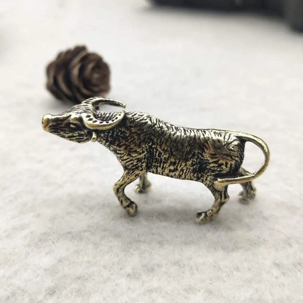 Solid Pure Brass Ox Small Ornaments Copper Zodiac And Gas And Wealth Ox Fortune Ox And Old Scalper Keychain 4.5x2.3cm
Solid Pure Brass Ox Small Ornaments Copper Zodiac And Gas And Wealth Ox Fortune Ox And Old Scalper Keychain 4.5x2.3cm