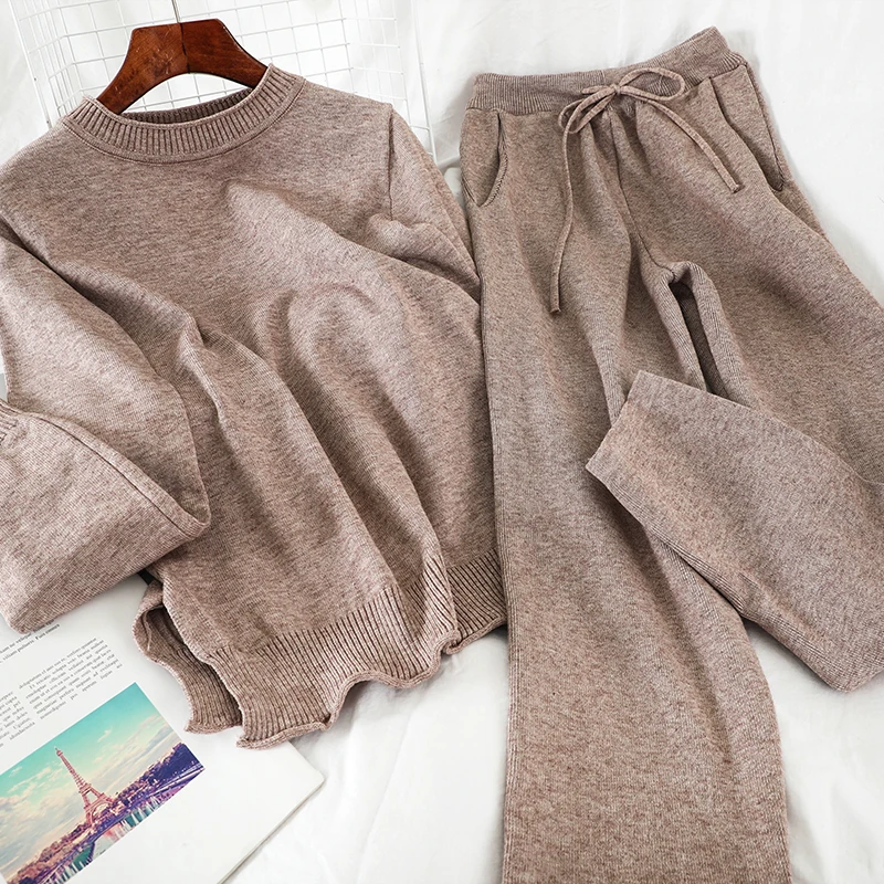 2021 spring Women's tracksuit split sweater and wide-leg pants for women knitting sweater pockets pant Women's suit
2021 spring Women's tracksuit split sweater and wide-leg pants for women knitting sweater pockets pant Women's suit
