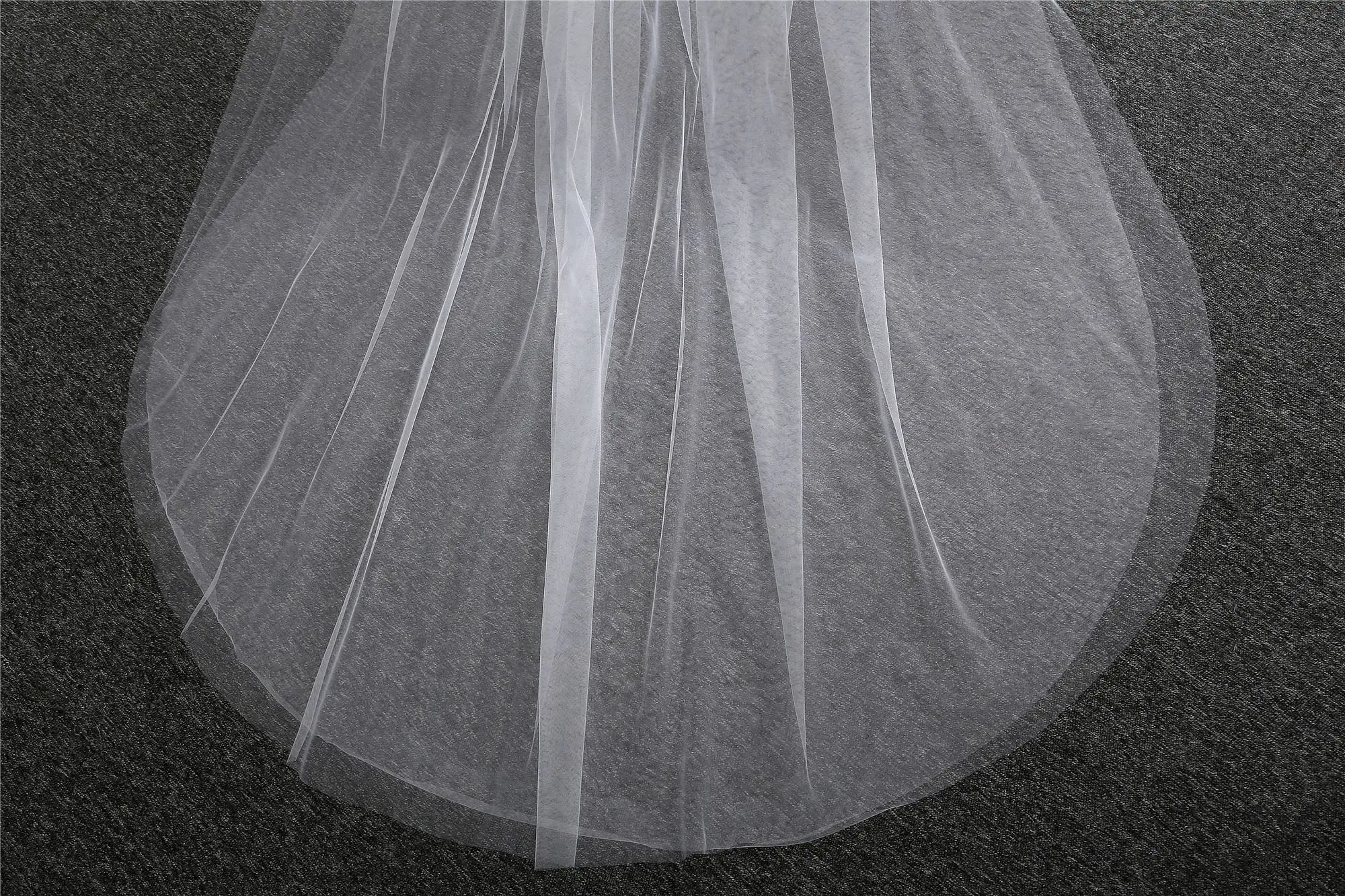 Elegant Wedding Accessories 3 Meters 2 Layer Wedding Veil White Ivory Simple Bridal Veil With Comb Wedding Veil Hot Sale 2021
Elegant Wedding Accessories 3 Meters 2 Layer Wedding Veil White Ivory Simple Bridal Veil With Comb Wedding Veil Hot Sale 2021