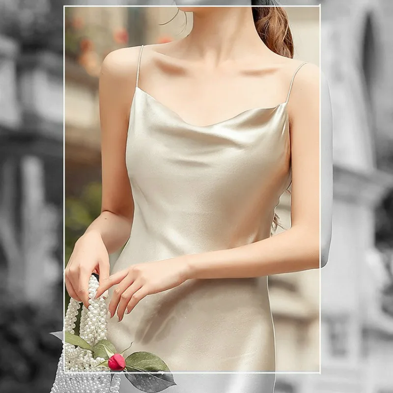 LISM Summer Women Satin Dress Sexy Camisole Elastic Female Home Silk Dresses Elegant Bodycon Party Dress Backless Silk Dresses
LISM Summer Women Satin Dress Sexy Camisole Elastic Female Home Silk Dresses Elegant Bodycon Party Dress Backless Silk Dresses