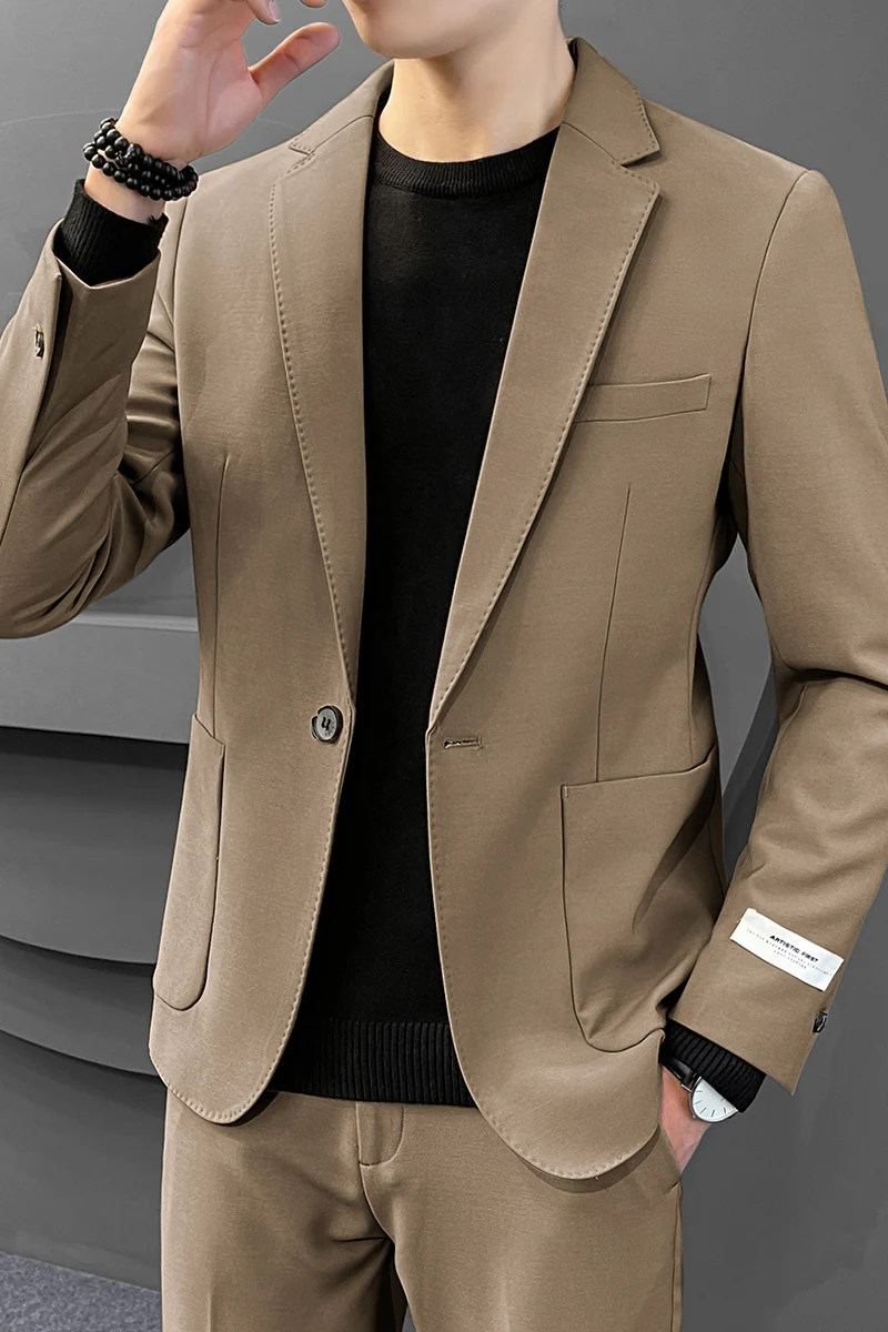 Men 2021 New Blazers British Style Solid Color Blazer Masculino Wedding Business Casual Suit Jacket Streetwear Social Dress Coat
Men 2021 New Blazers British Style Solid Color Blazer Masculino Wedding Business Casual Suit Jacket Streetwear Social Dress Coat
