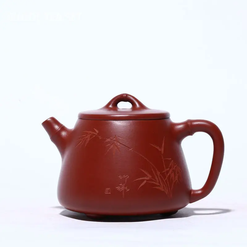 Authentic Yixing tea pots Purple Clay Teapot Raw ore Dahongpao Stone scoop kettle Handmade Boutique Tie Guanyin Teaware 210ml 
Authentic Yixing tea pots Purple Clay Teapot Raw ore Dahongpao Stone scoop kettle Handmade Boutique Tie Guanyin Teaware 210ml