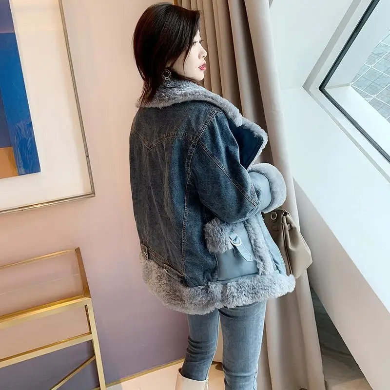 2020 Winter Jacket Coat Women Fleece Liner Denim Bomber Jackets Retro Thick Autumn Elegant Fashion Denim Jacket Coat Female L08
2020 Winter Jacket Coat Women Fleece Liner Denim Bomber Jackets Retro Thick Autumn Elegant Fashion Denim Jacket Coat Female L08