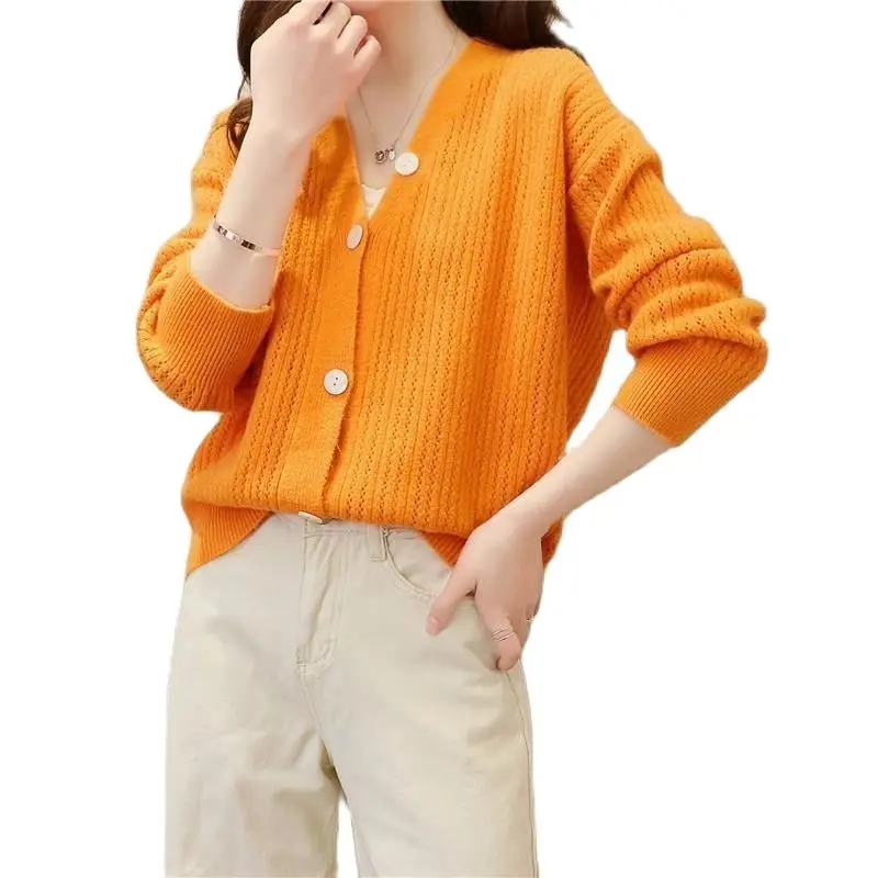 New Women Oversized Cardigan Single Breasted Casual V-neck Knitted Loose Cardigan Women Sweaters Female Basic Autumn Winter Tops
New Women Oversized Cardigan Single Breasted Casual V-neck Knitted Loose Cardigan Women Sweaters Female Basic Autumn Winter Tops