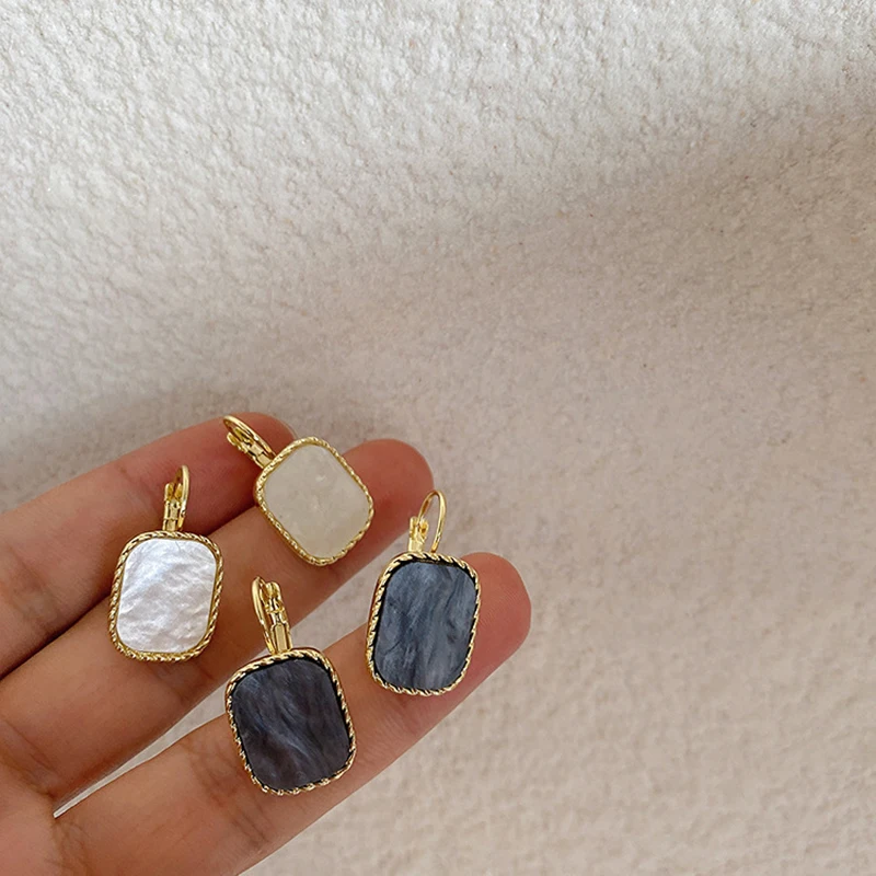 French Elegant White Gray Acetic Fiber Geometric Square Drop Earrings Ladies Chic Gold Plated Acrylic Earrings For Women
French Elegant White Gray Acetic Fiber Geometric Square Drop Earrings Ladies Chic Gold Plated Acrylic Earrings For Women