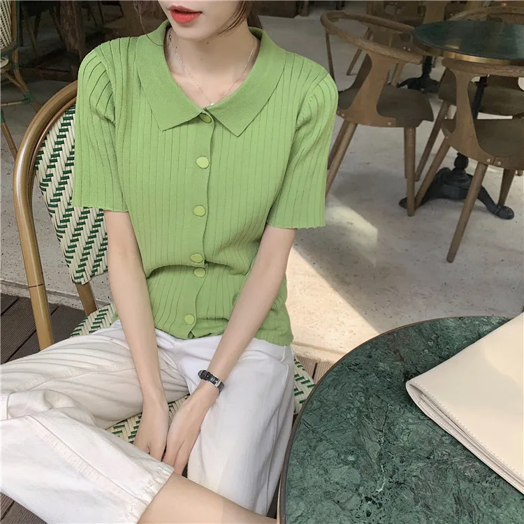 Fashion Chic Thin Knitted Cardigans Women 2021 Summer Korean Lapel Collar Short Sleeve Single Breasted Slim Tops Female Knitwear
Fashion Chic Thin Knitted Cardigans Women 2021 Summer Korean Lapel Collar Short Sleeve Single Breasted Slim Tops Female Knitwear