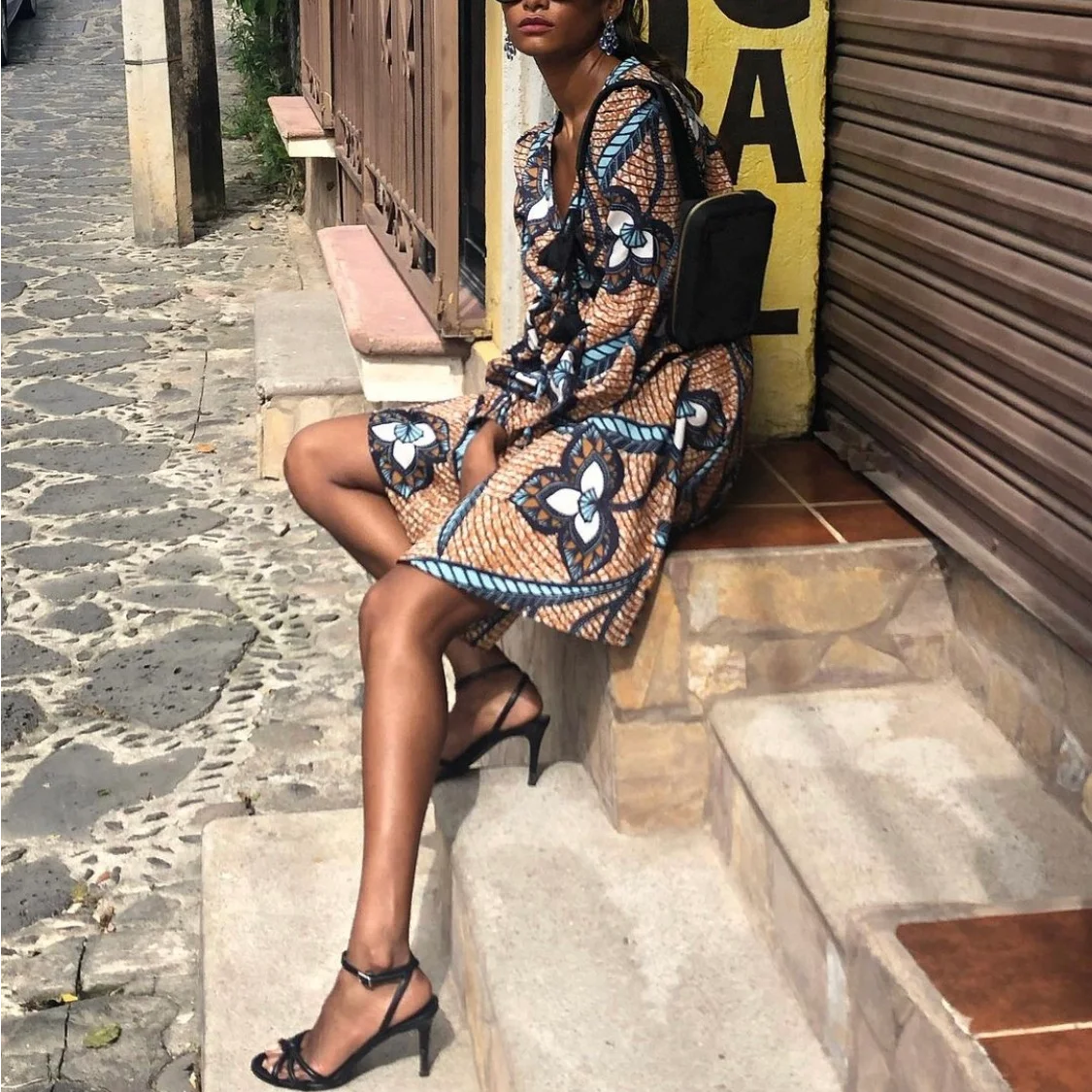 2021 Summer Fashion Printed Silk V-neck Dress 
2021 Summer Fashion Printed Silk V-neck Dress