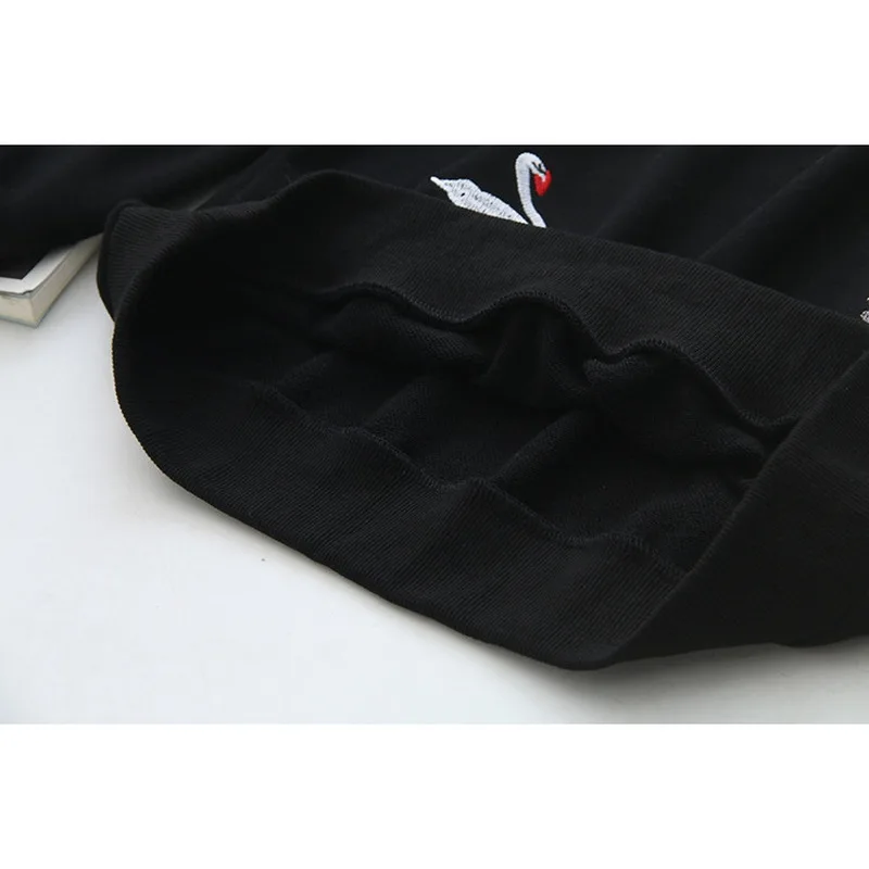 Plus Size XL-4XL Women's Hoodies Swan Embroidery Autumn Long Sleeve O-neck Pullover Casual Tops
Plus Size XL-4XL Women's Hoodies Swan Embroidery Autumn Long Sleeve O-neck Pullover Casual Tops