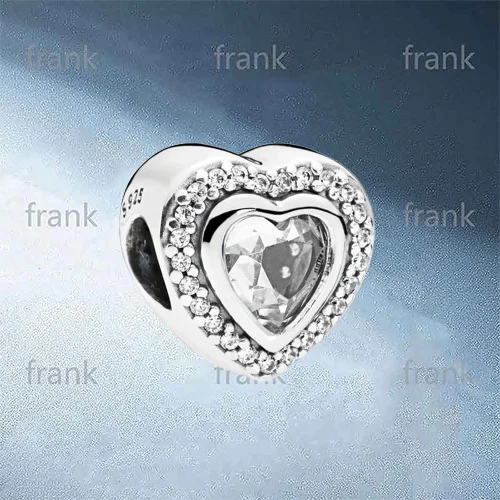 797608CZ SPARKLING LOVE HEART CHARM 
797608CZ SPARKLING LOVE HEART CHARM