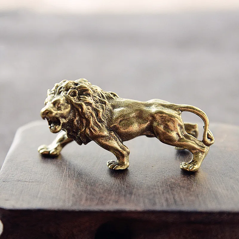Brass solid lion small bronze ornaments, desk ornaments, desktop coffee table, handicraft ornaments
Brass solid lion small bronze ornaments, desk ornaments, desktop coffee table, handicraft ornaments