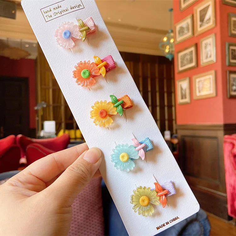 5PC lovely Children Cartoon Clip Baby Hairpin Fruits Vegetables Bow knot Princess Girls Duck Mouth Hair Clips HeadWear
5PC lovely Children Cartoon Clip Baby Hairpin Fruits Vegetables Bow knot Princess Girls Duck Mouth Hair Clips HeadWear