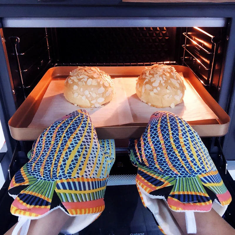 Household Cotton Fish Printing Kitchen Gloves Oven Cooking Gloves Heat Resistant Oven Mitts Baking Accessories Kitchen Items
Household Cotton Fish Printing Kitchen Gloves Oven Cooking Gloves Heat Resistant Oven Mitts Baking Accessories Kitchen Items