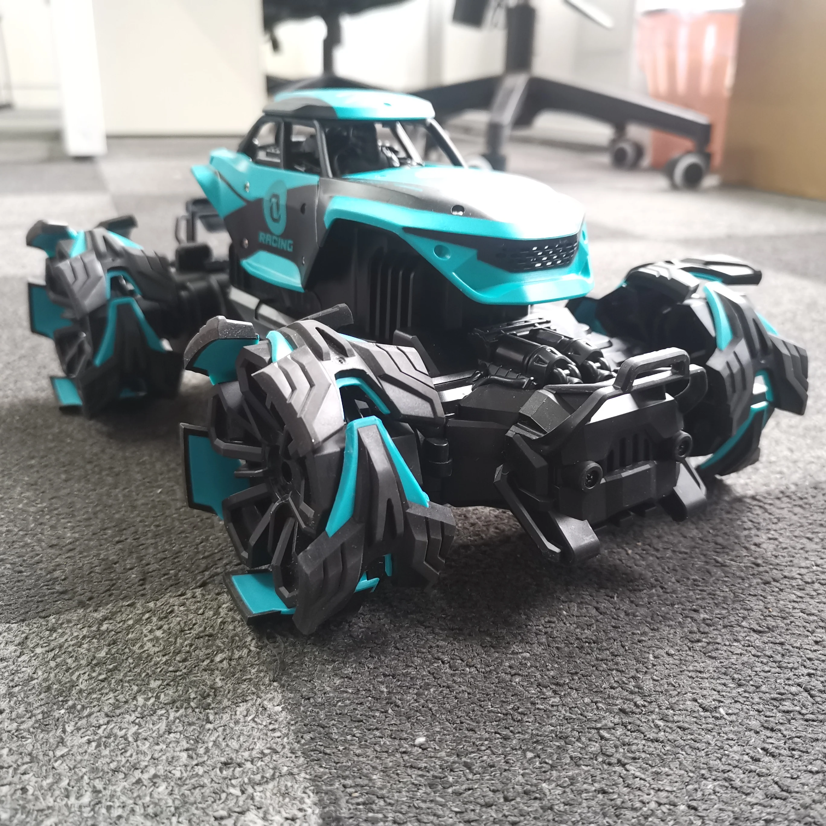 Радиоуправляемая машина 1:12 4WD, автомобиль с дистанционным управлением, высокоскоростные взрывоопасные колеса, подъем, трюки, автомобиль дл...
Радиоуправляемая машина 1:12 4WD, автомобиль с дистанционным управлением, высокоскоростные взрывоопасные колеса, подъем, трюки, автомобиль дл...