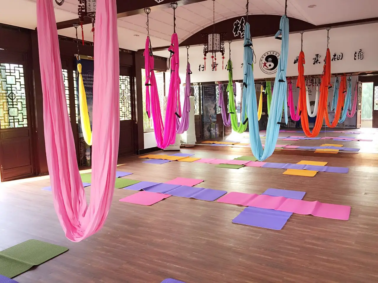 7*2.8M Fly Yoga Hammock Solid Color Anti Gravity Yoga Swing Aerial Inversion Air Yoga Swing Full Set Home Exercise Equipment
7*2.8M Fly Yoga Hammock Solid Color Anti Gravity Yoga Swing Aerial Inversion Air Yoga Swing Full Set Home Exercise Equipment