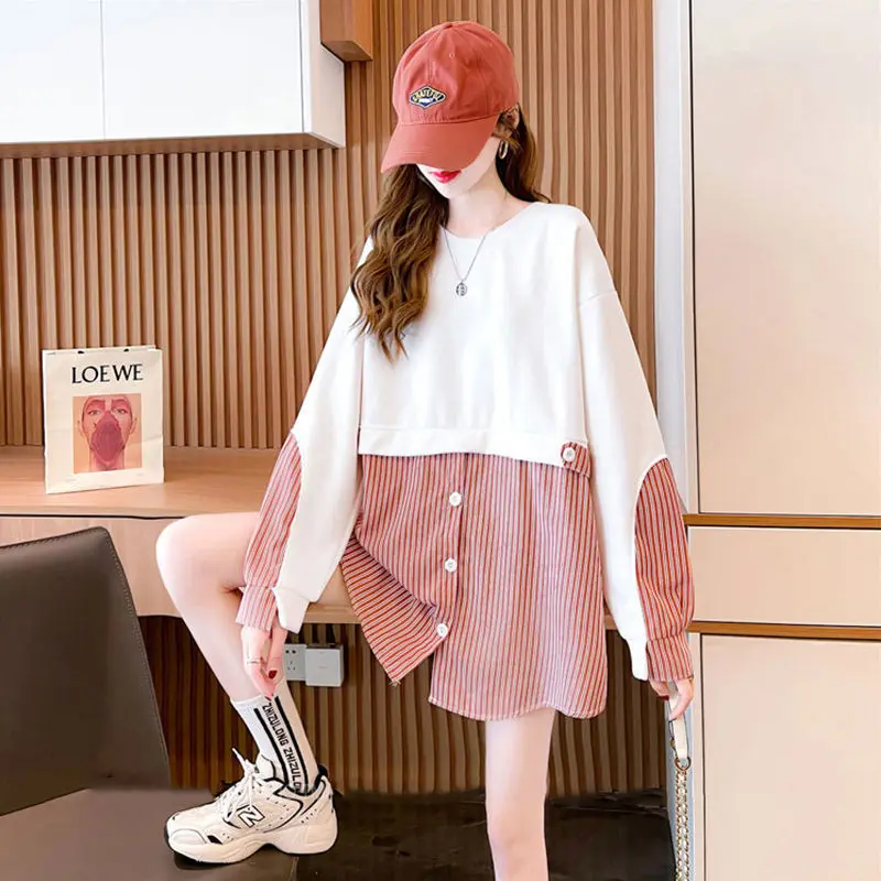 Design sense striped stitching fake two-piece sweater women spring and autumn thin Korean style loose long-sleeved tops 
Design sense striped stitching fake two-piece sweater women spring and autumn thin Korean style loose long-sleeved tops