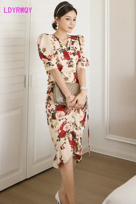 LDYRWQY 2021 summer new style Korean temperament slim V-neck ruffle lace sexy print dress Polyester Office Lady
LDYRWQY 2021 summer new style Korean temperament slim V-neck ruffle lace sexy print dress Polyester Office Lady