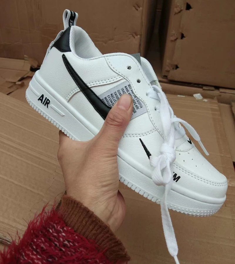 Men's Shoes
Men's Shoes