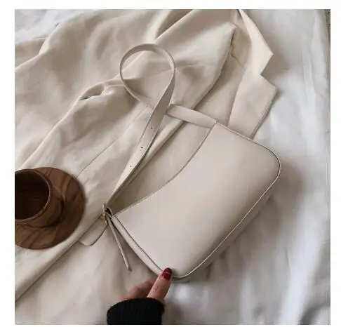 LEFTSIDE Cute Solid Color Small PU Leather Shoulder Bags For Women 2021 hit Simple Handbags And Purses Female Travel Totes
LEFTSIDE Cute Solid Color Small PU Leather Shoulder Bags For Women 2021 hit Simple Handbags And Purses Female Travel Totes