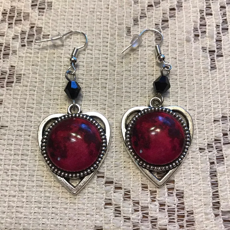 Blood Moon Earrings, Heart Earrings, Gothic Jewelry, Witch Earrings, Moon, Solar System, Witchcraft, Pagan Gifts
Blood Moon Earrings, Heart Earrings, Gothic Jewelry, Witch Earrings, Moon, Solar System, Witchcraft, Pagan Gifts