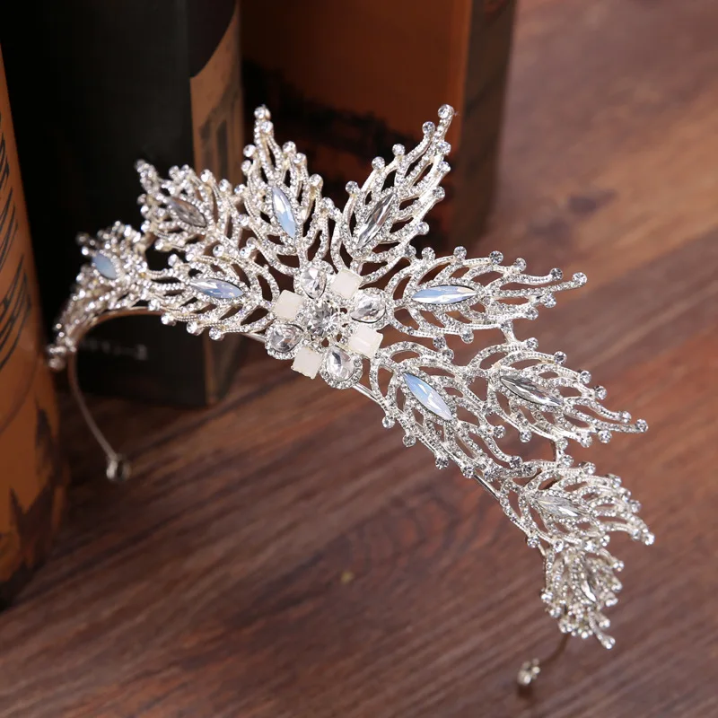 Wedding Crown Jewelry Vintage Ethnic Bridal Hair Tiaras Leaf Design Luxury Rhinestone Tiaras And Crowns Couronne De Mariage
Wedding Crown Jewelry Vintage Ethnic Bridal Hair Tiaras Leaf Design Luxury Rhinestone Tiaras And Crowns Couronne De Mariage