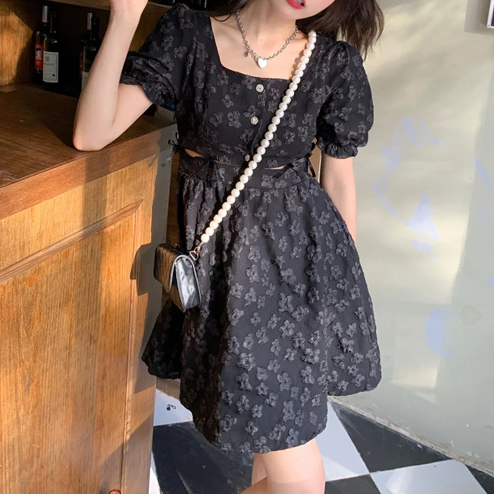 2021 Summer New Retro Fashion High Street Jacquard Puff Sleeve Sexy Show Waist Dress Square Collar Solid Color Women's
2021 Summer New Retro Fashion High Street Jacquard Puff Sleeve Sexy Show Waist Dress Square Collar Solid Color Women's