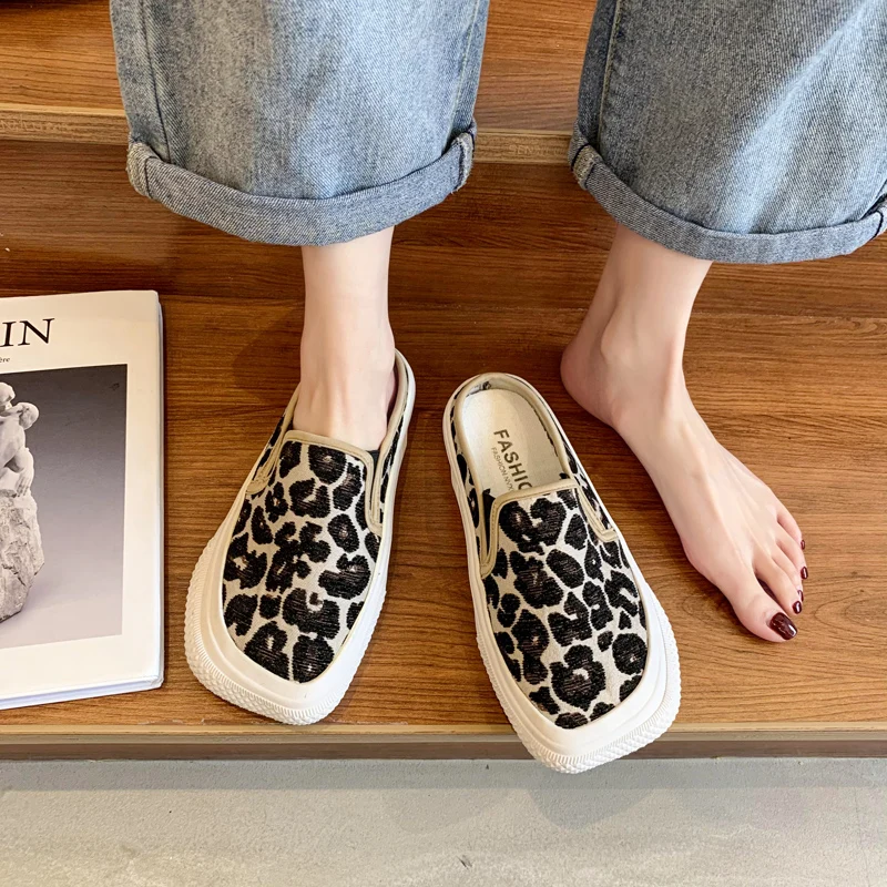 Shallow Square Toe Shoes Slippers Casual Slides Low Platform Mules For Women 2021 Cover Luxury Leopard Flat Basic Rubber Cotton
Shallow Square Toe Shoes Slippers Casual Slides Low Platform Mules For Women 2021 Cover Luxury Leopard Flat Basic Rubber Cotton