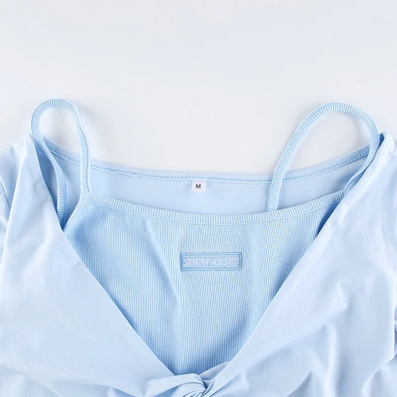 Spring New Women Letter shirt Two-piece Sweet Korean-style V-neck Slimming Long-sleeved Short T-shirt
Spring New Women Letter shirt Two-piece Sweet Korean-style V-neck Slimming Long-sleeved Short T-shirt