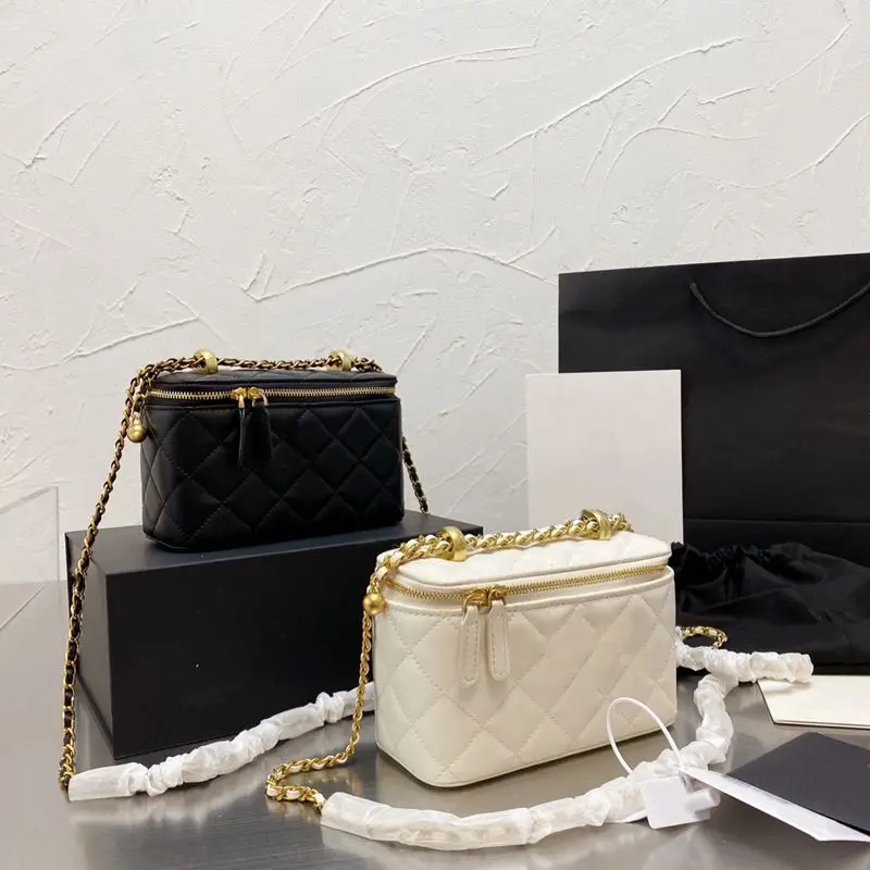 122666 2021 fashion new ladies cosmetic bag wild trend ladies messenger bag shoulder bag
122666 2021 fashion new ladies cosmetic bag wild trend ladies messenger bag shoulder bag