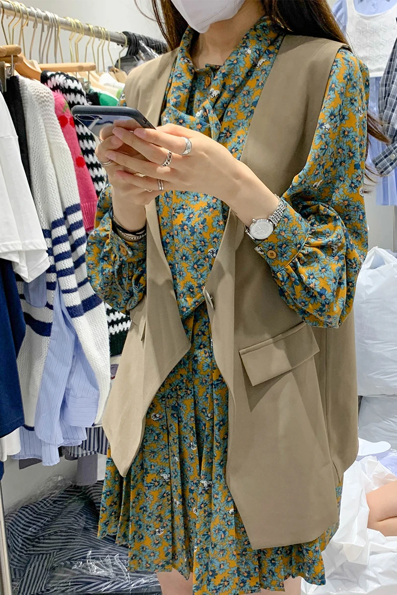 2020 Autumn New Women's Bow Collar Long Sleeve Floral Dress Small Suit Vest Two Piece Set Lady Casual Dress Set
2020 Autumn New Women's Bow Collar Long Sleeve Floral Dress Small Suit Vest Two Piece Set Lady Casual Dress Set