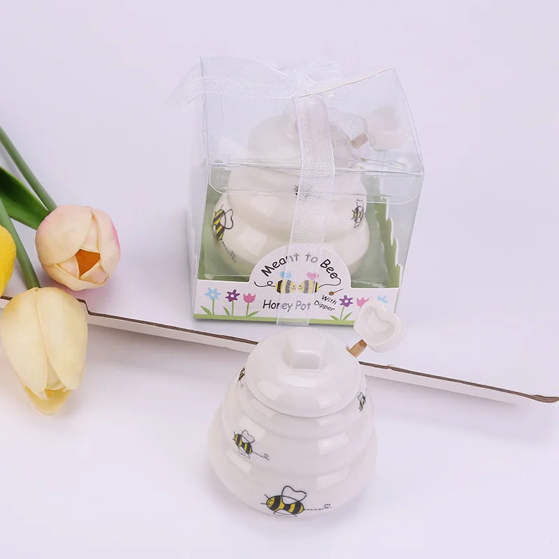 5 Pcs Creative And Cute "Meant to Bee" Ceramic Honey Pot with Wooden Dipper Wedding Favor Party Decoration Souvenirs For Guests
5 Pcs Creative And Cute "Meant to Bee" Ceramic Honey Pot with Wooden Dipper Wedding Favor Party Decoration Souvenirs For Guests