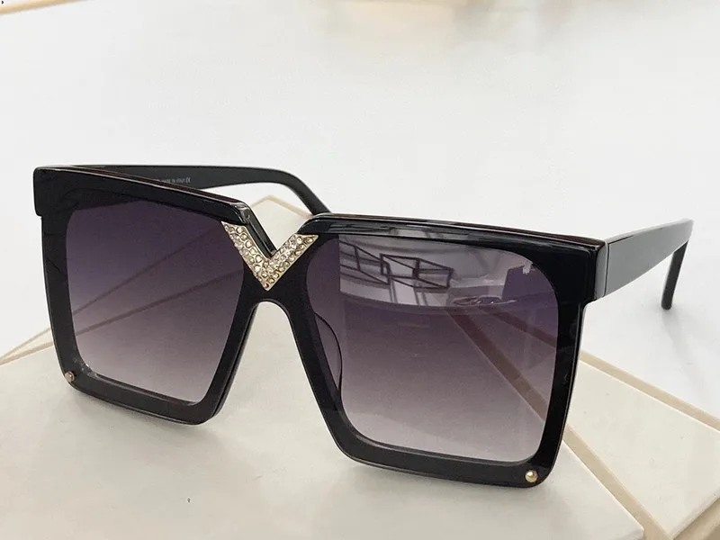 Brand Fashion square wrap frame retro decorative polarized sunglasses female versatile man pattern frame sunglasses for adults
Brand Fashion square wrap frame retro decorative polarized sunglasses female versatile man pattern frame sunglasses for adults
