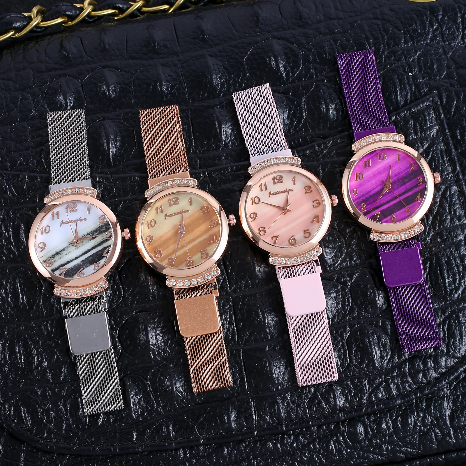 Women Arabic Numbers Watch Magnetic Strap Fashion Rhinestone Green Dial Quartz Watches Gift Clock Zegarek Damski
Women Arabic Numbers Watch Magnetic Strap Fashion Rhinestone Green Dial Quartz Watches Gift Clock Zegarek Damski